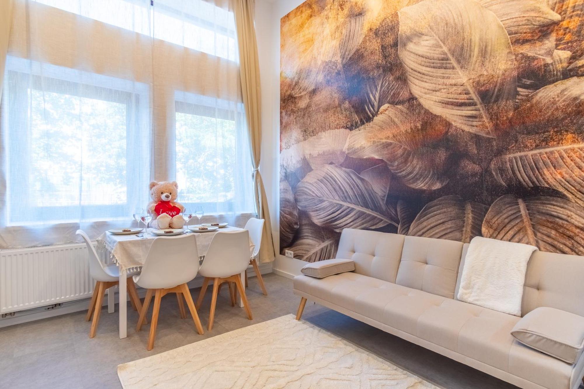 65 Zoll 4K Tv, Disney Plus, Soundbar, Kostenloser Kaffee, 5 Raeume Leipzig Exterior photo