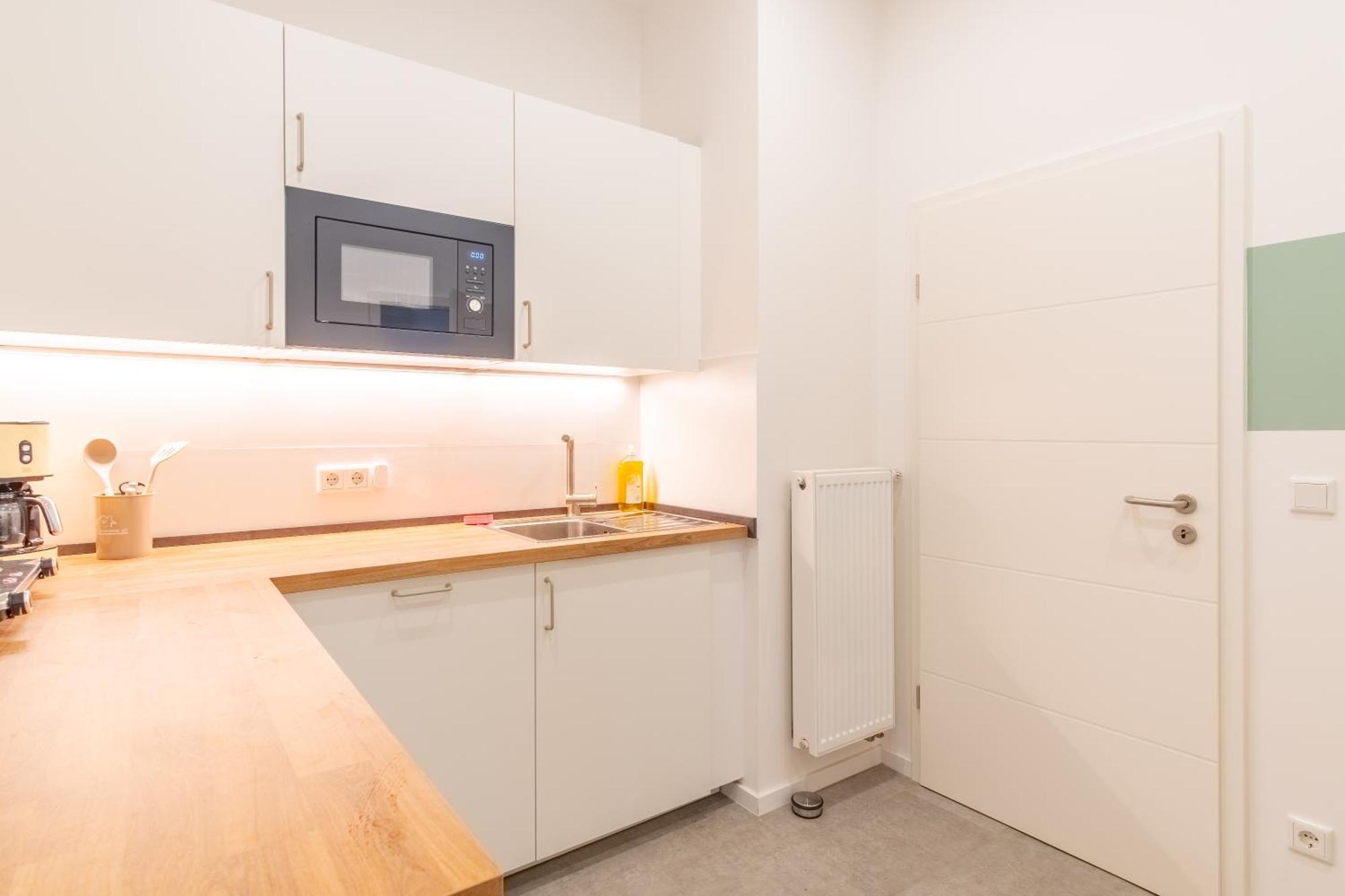 65 Zoll 4K Tv, Disney Plus, Soundbar, Kostenloser Kaffee, 5 Raeume Leipzig Exterior photo