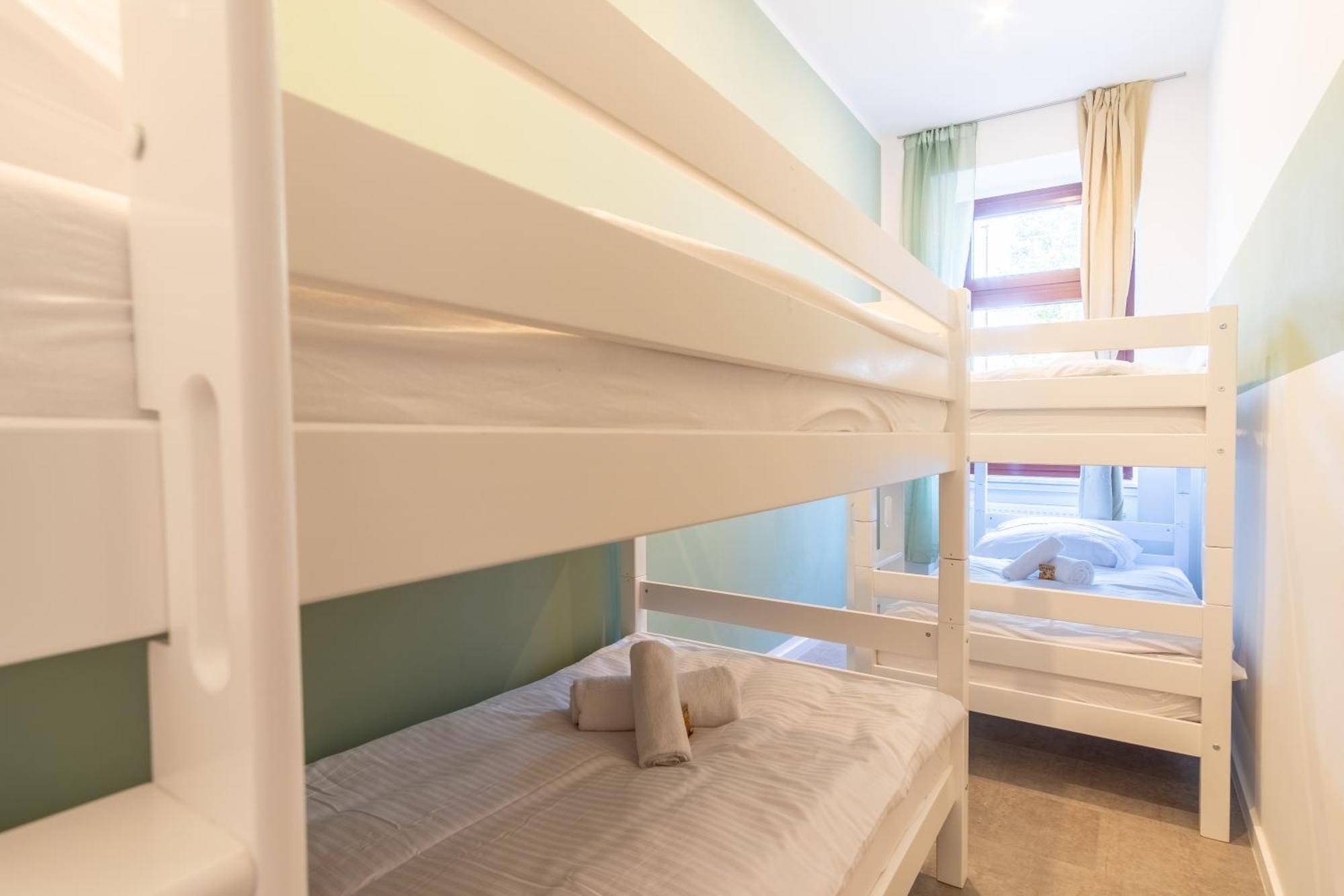 65 Zoll 4K Tv, Disney Plus, Soundbar, Kostenloser Kaffee, 5 Raeume Leipzig Exterior photo